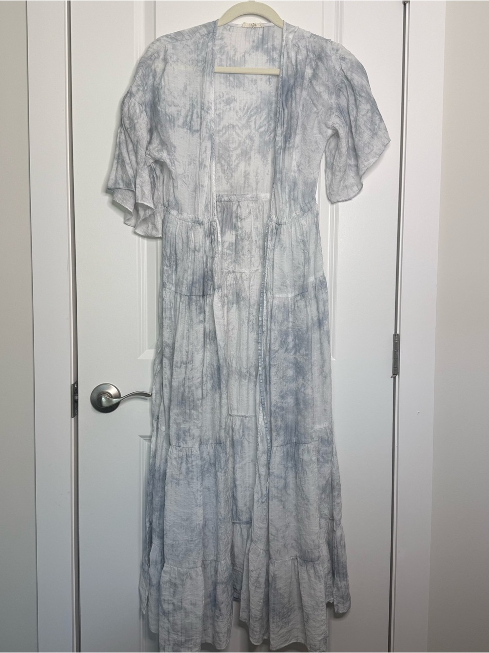easel Light Gray Tie-Dye kimono with Flutter Sleeves